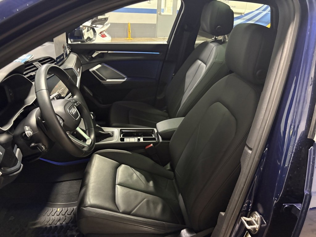 Used 2024 Audi Q3 2.0T Premium Plus w/ Premium Plus Package image 8