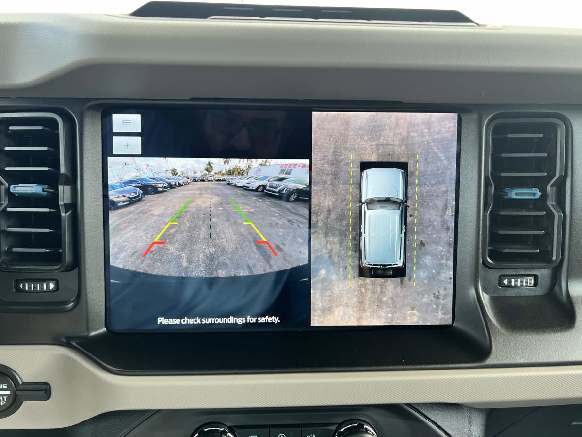 Used 2023 Ford Bronco Wildtrak image 45