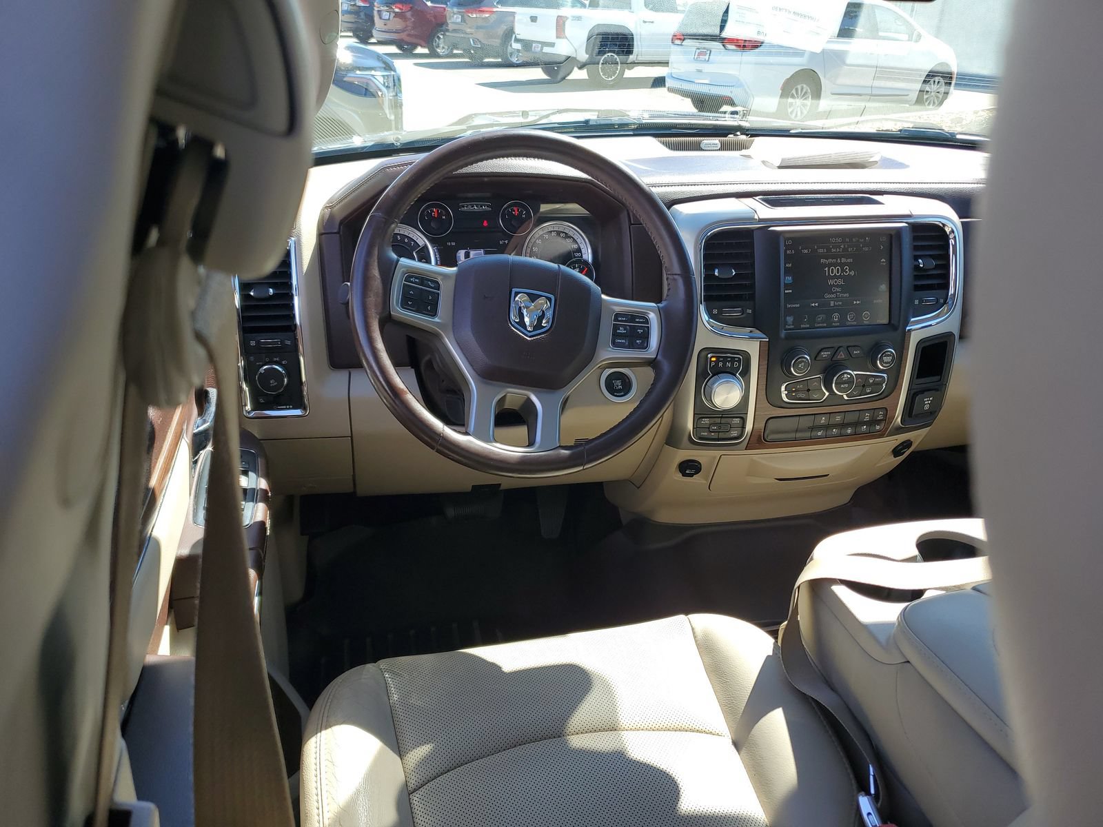 Used 2016 RAM 1500 Laramie w/ Convenience Group AWD/4WD image 10