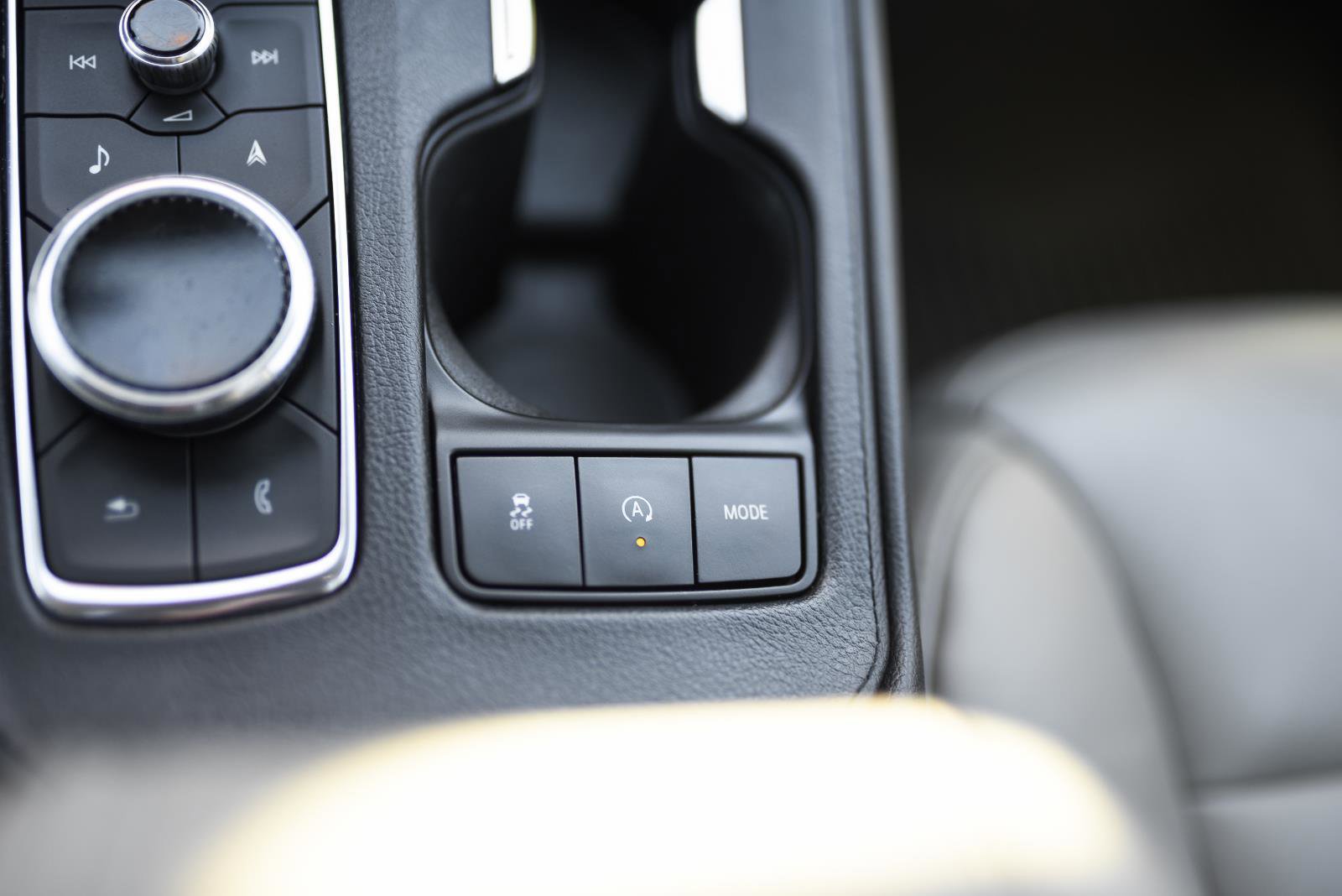 Used 2022 Cadillac XT4 Premium Luxury w/ Enhanced Visibility Package image 32