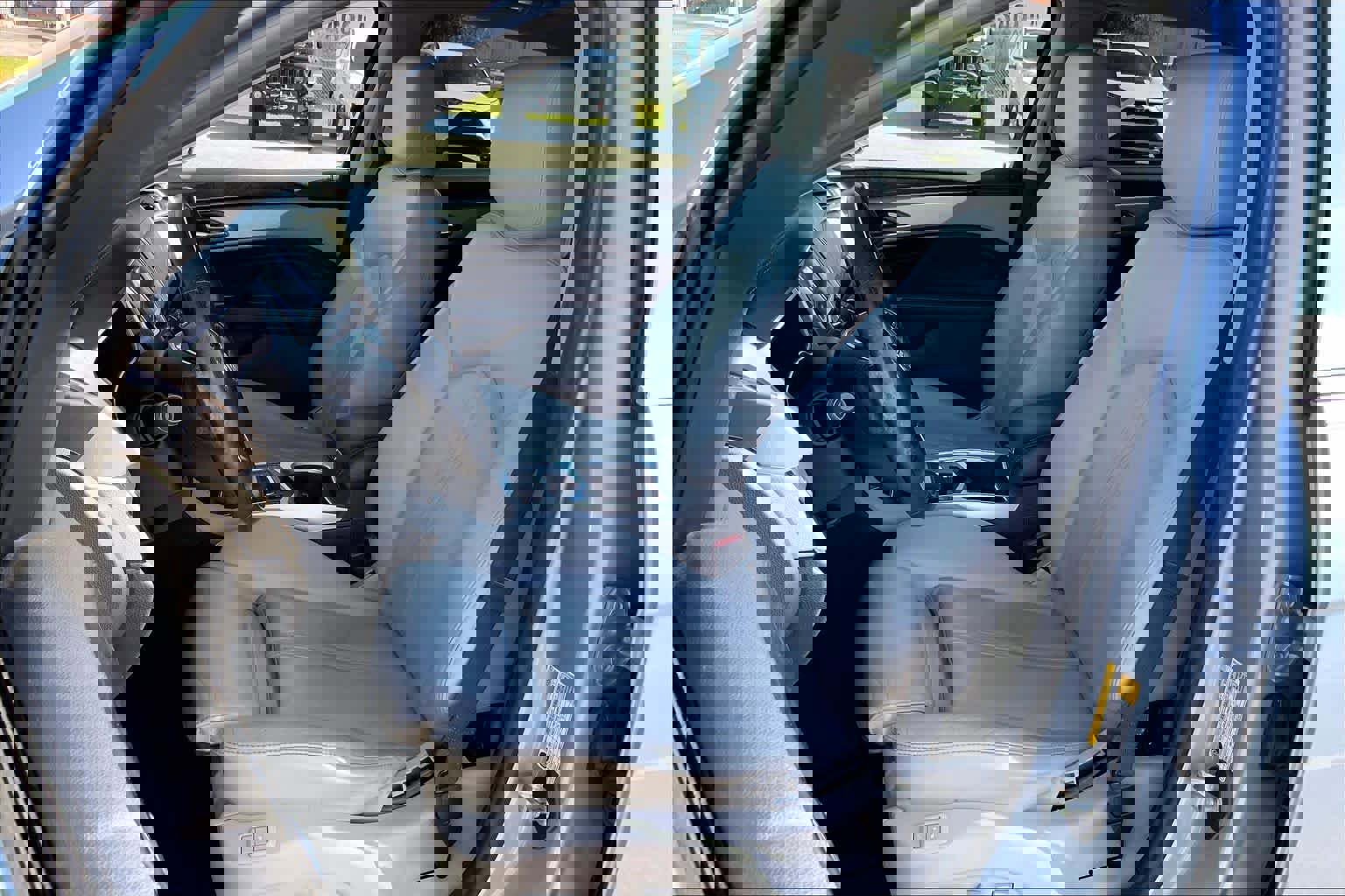 Used 2014 Cadillac SRX Luxury w/ Driver Awareness Package image 7