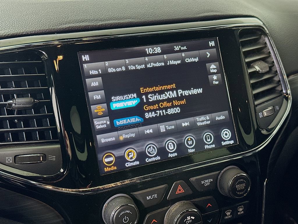 Used 2020 Jeep Grand Cherokee Altitude image 30