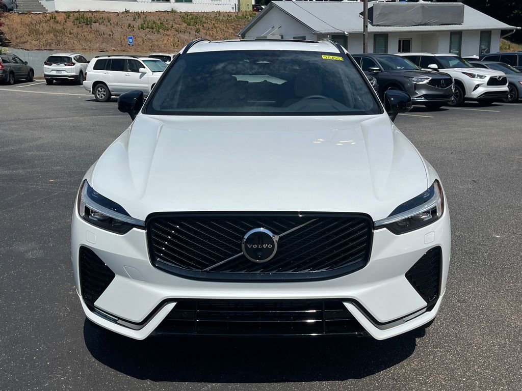 Used 2026 Volvo XC60 B5 Plus w/ Protection Package Premier image 10