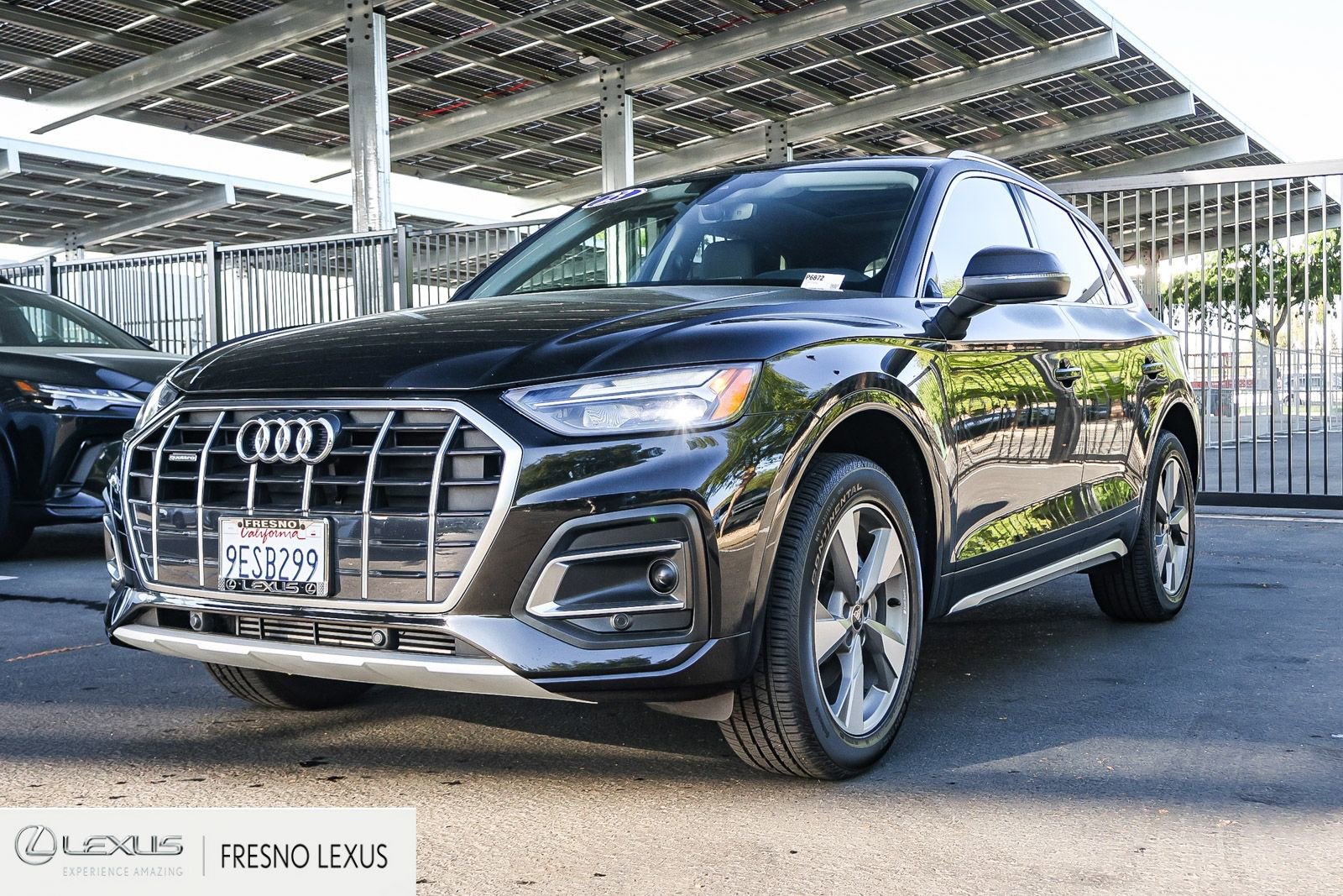 Used 2023 Audi Q5 2.0T Premium w/ Convenience Package image 3