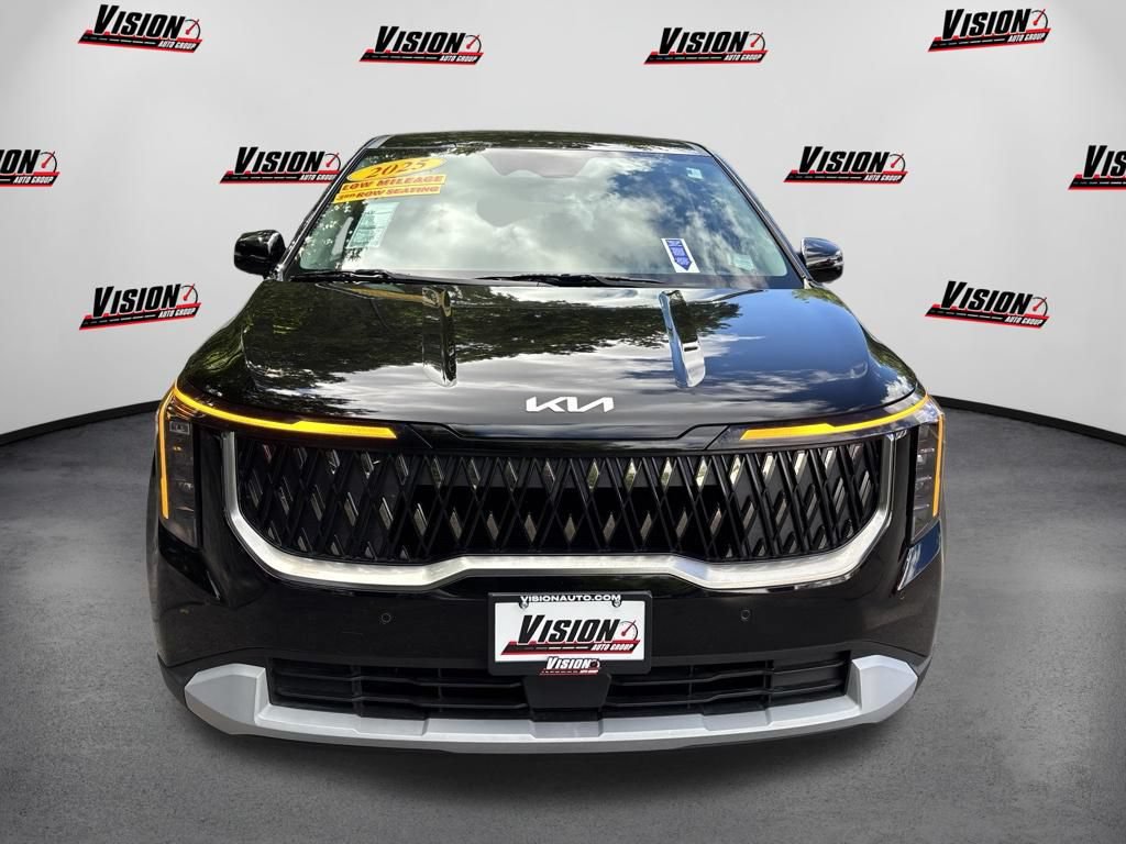 Used 2025 Kia Carnival FWD video 2