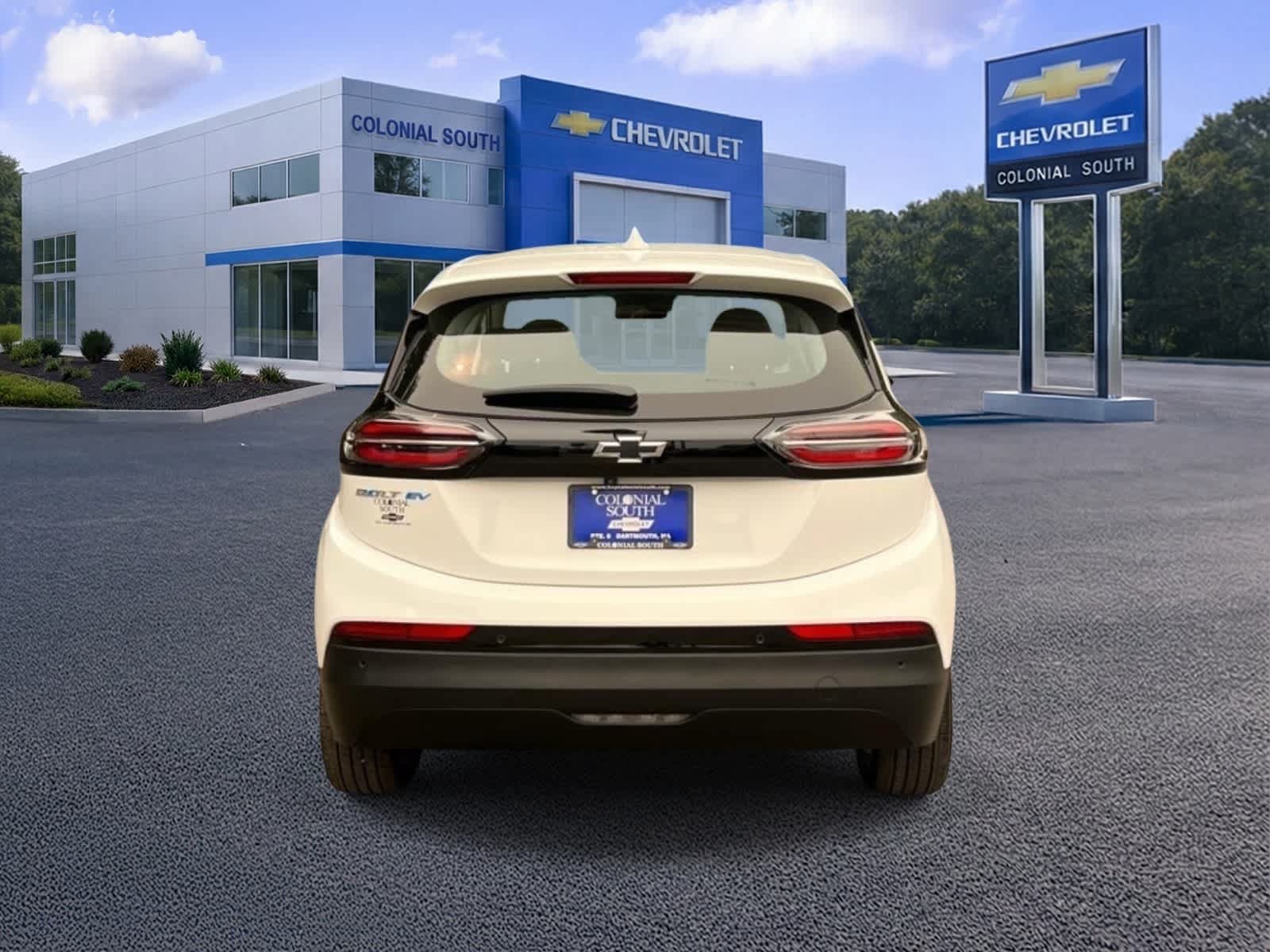 Certified 2023 Chevrolet Bolt LT w/ Driver Confidence Package FWD image 5