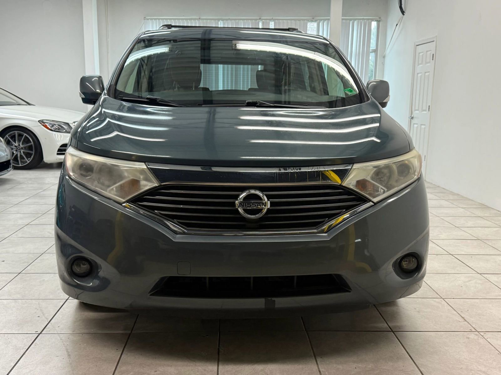 Used 2013 Nissan Quest SL image 2