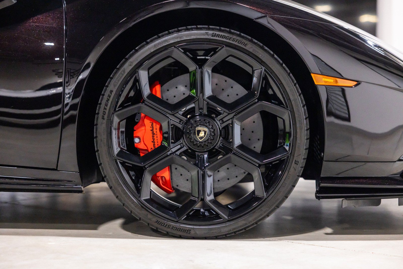Used 2024 Lamborghini Huracan Tecnica RWD image 26