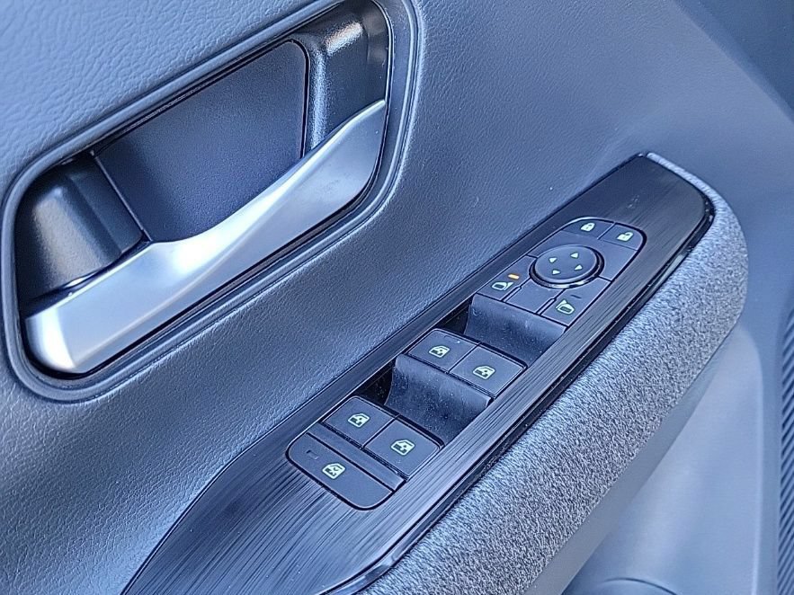 New 2026 Nissan Kicks SV AWD/4WD image 23