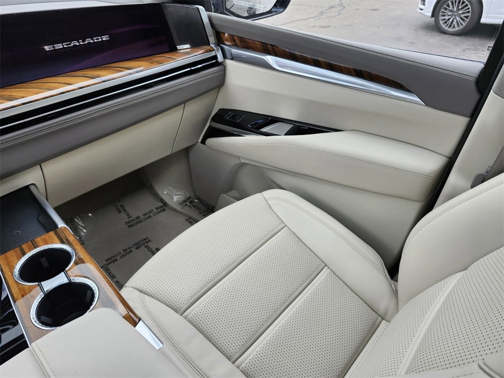 Certified 2025 Cadillac Escalade Sport Platinum image 13