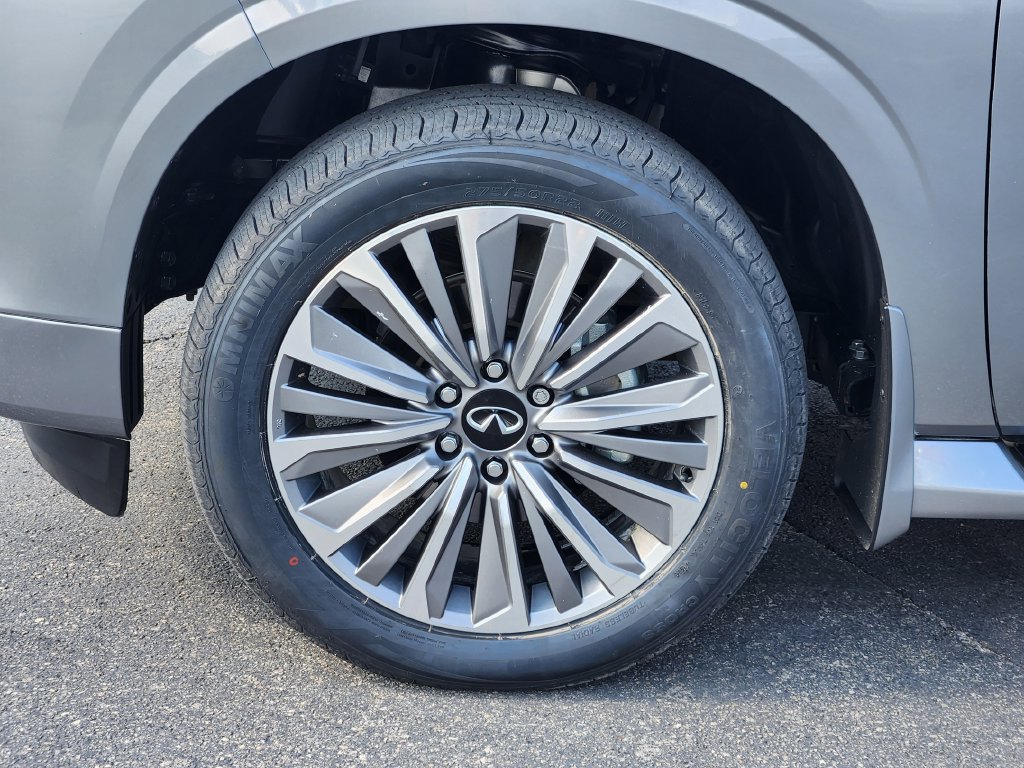 Used 2025 INFINITI QX80 Sensory w/ Exterior Package AWD/4WD image 10