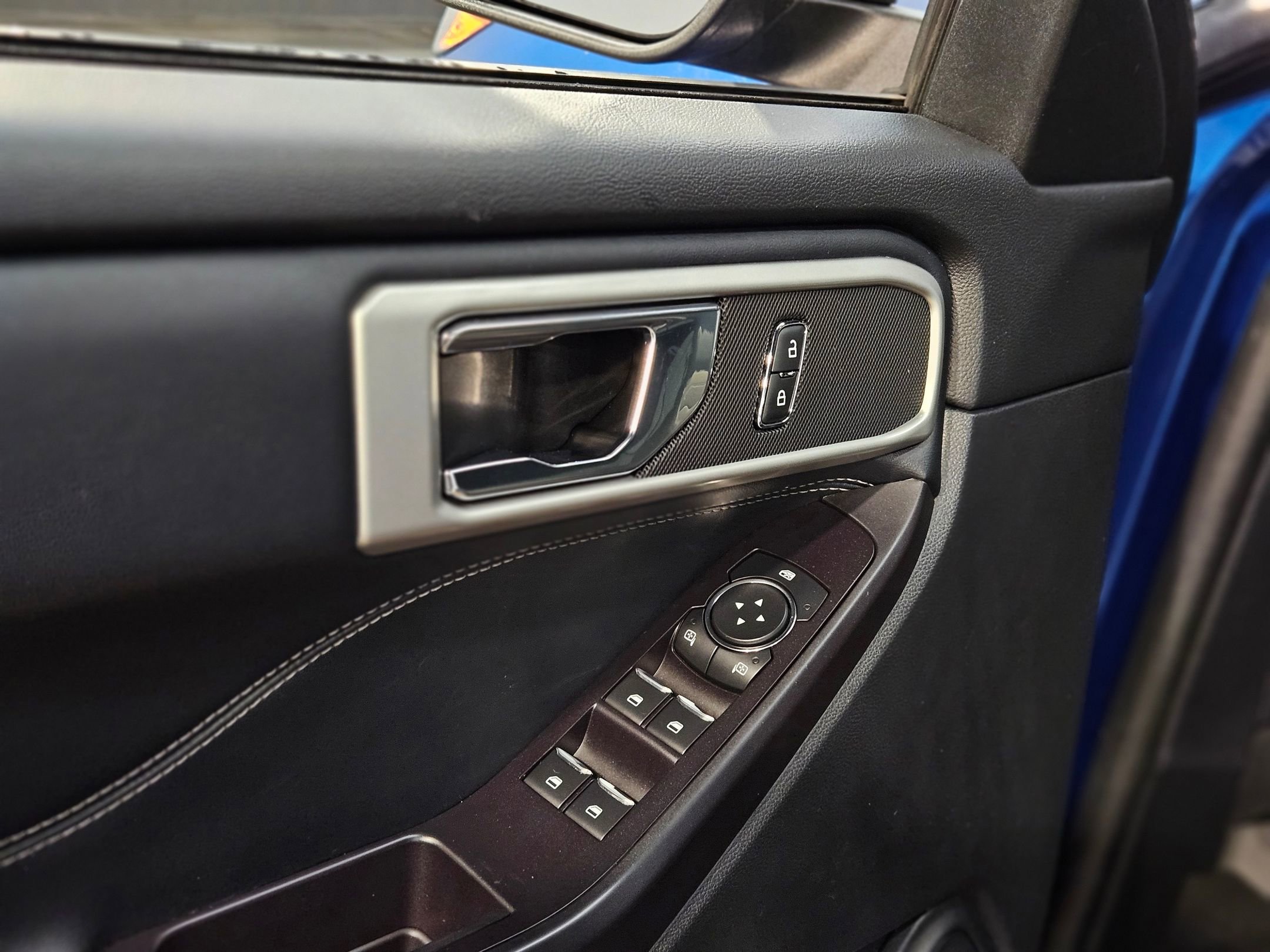 Used 2020 Ford Explorer XLT w/ Equipment Group 202A image 21