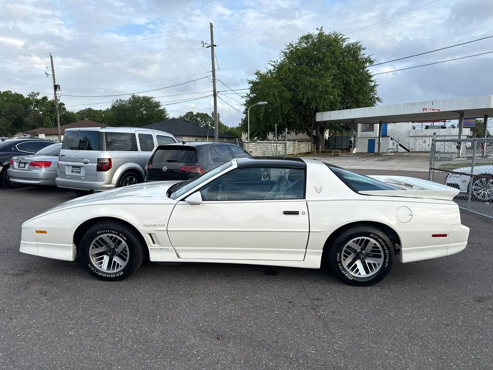 Used 1990 Pontiac Firebird Trans Am image 9