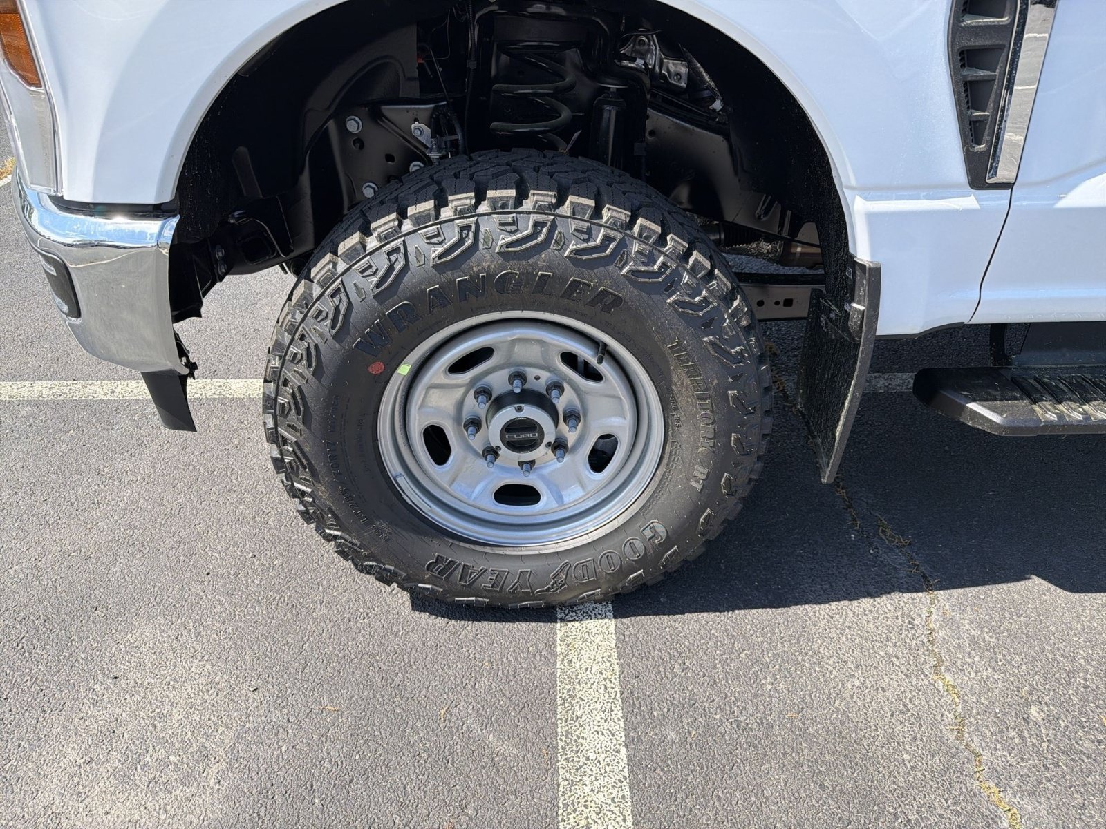 New 2026 Ford F350 XL w/ XL Off-Road Package AWD/4WD image 15