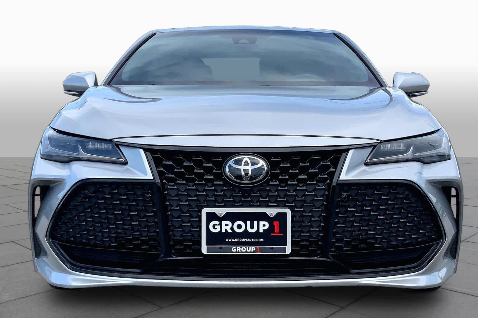 Used 2021 Toyota Avalon Touring FWD image 4