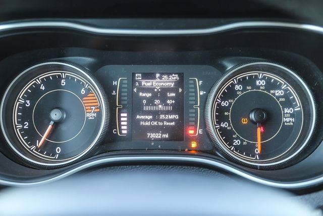 Used 2019 Jeep Cherokee Altitude image 16