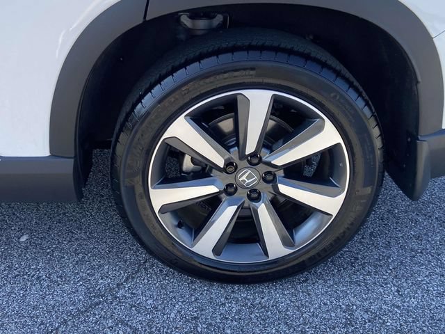 Used 2025 Honda Pilot Touring image 9