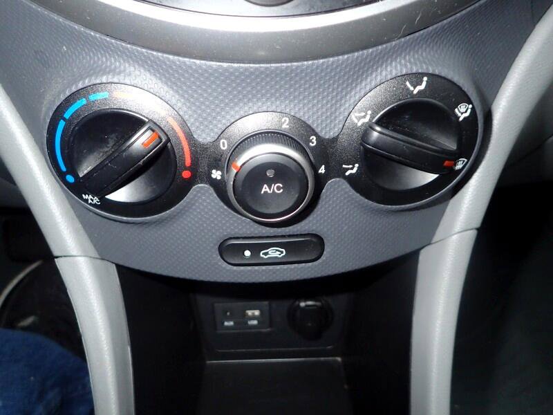 Used 2017 Hyundai Accent SE image 16