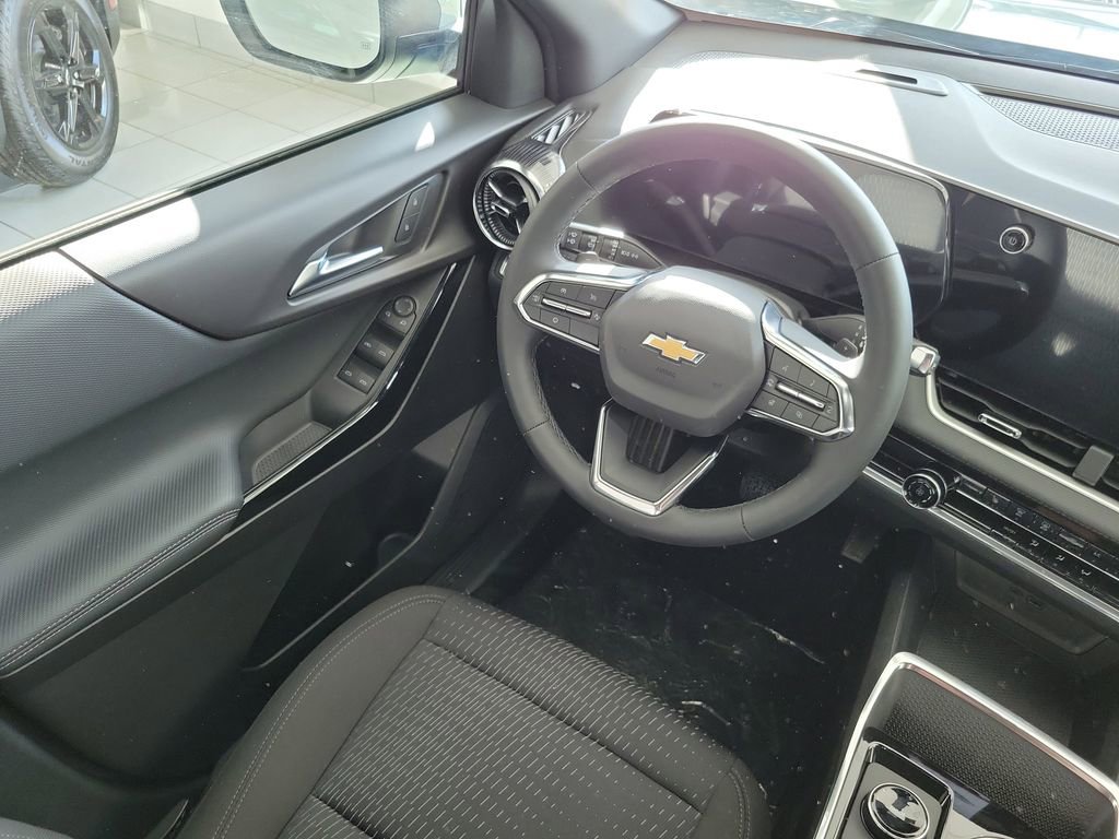 New 2026 Chevrolet Equinox LT w/ Safety and Technology Package FWD image 12