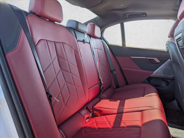 Used 2025 BMW 530i xDrive w/ Premium Package image 21