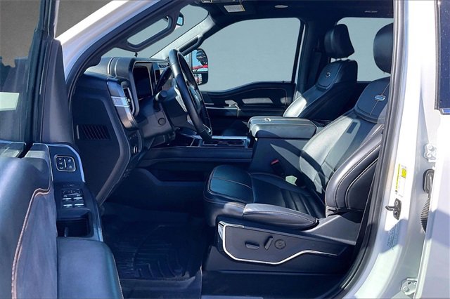 Used 2024 Ford F350 Platinum w/ FX4 Off-Road Package image 24