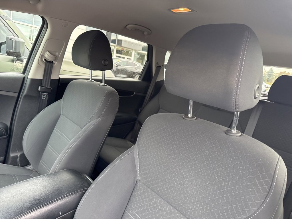 Used 2020 Kia Sorento LX w/ LX I4 Convenience Package image 26