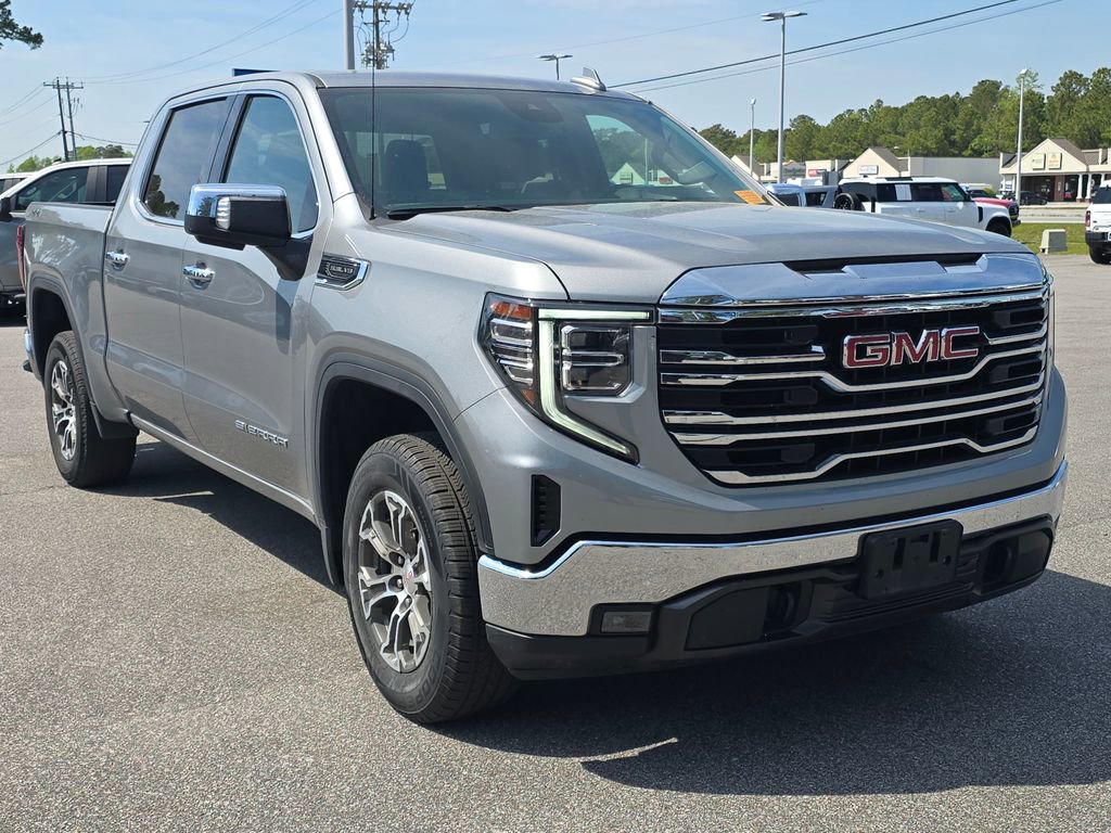 Used 2025 GMC Sierra 1500 SLT image 1