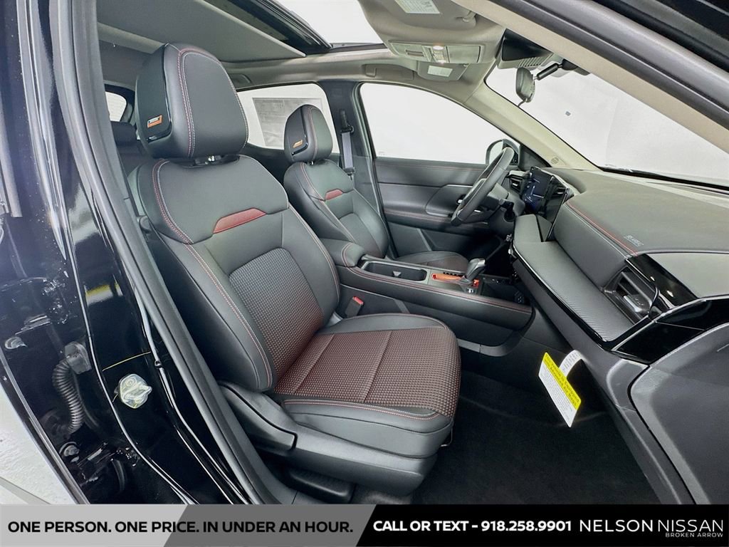 New 2026 Nissan Kicks SR w/ SR Premium Package FWD image 27