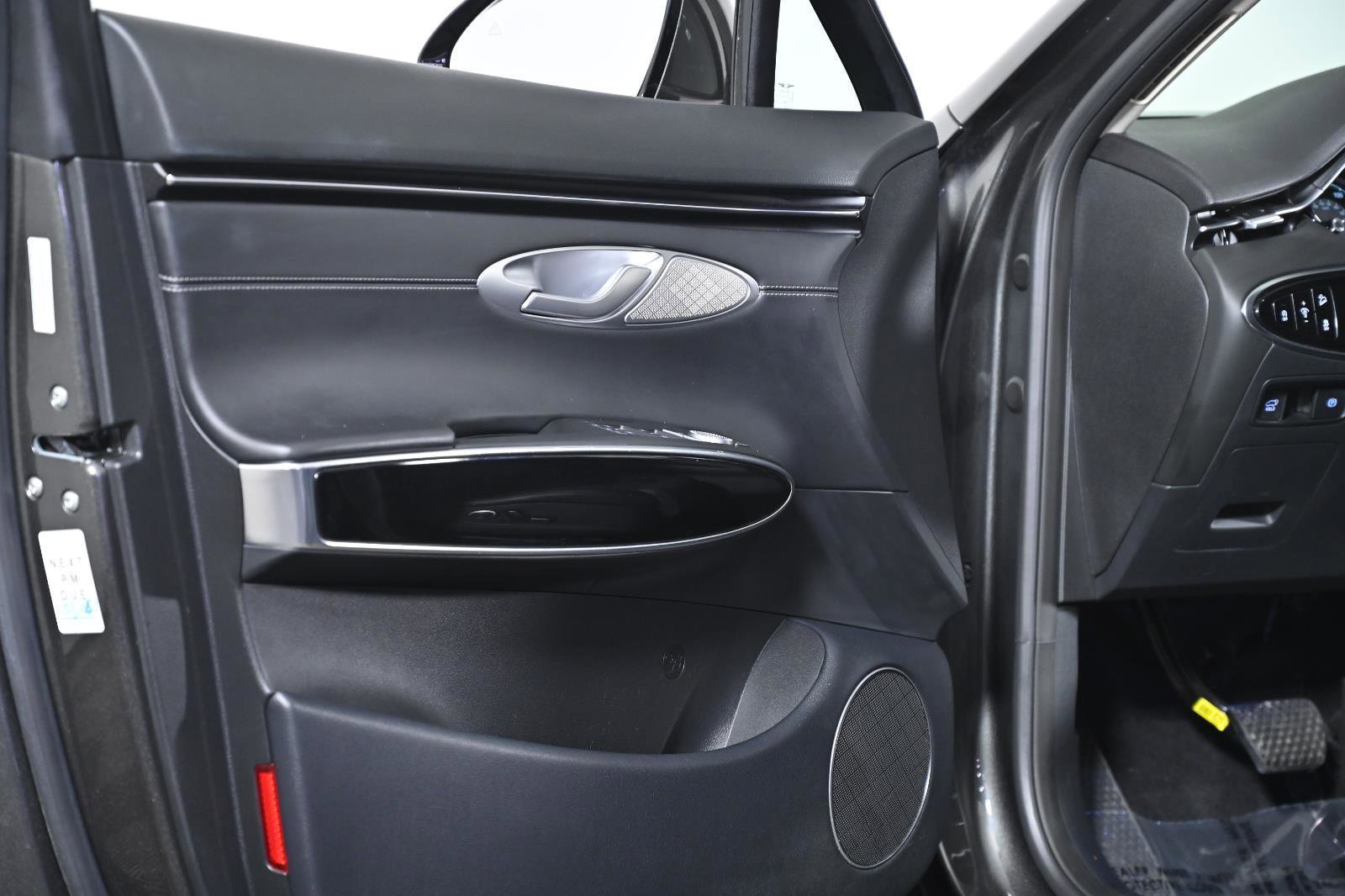 Used 2025 Genesis GV70 2.5T image 34