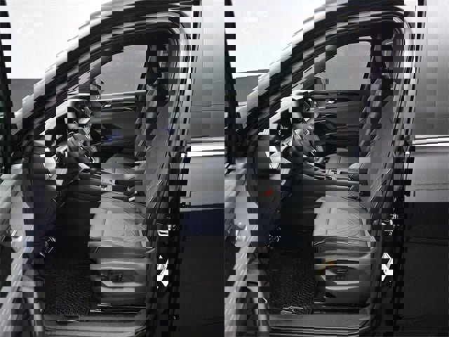 New 2026 Volkswagen Tiguan SE R-Line image 9