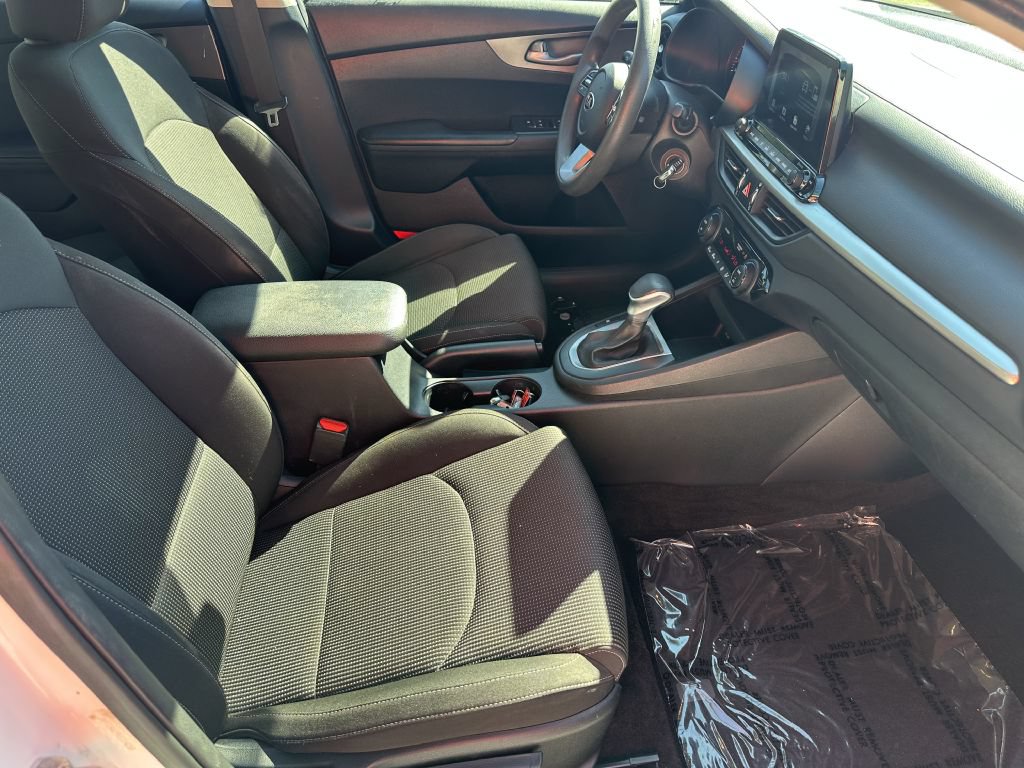 Used 2019 Kia Forte LXS FWD image 10