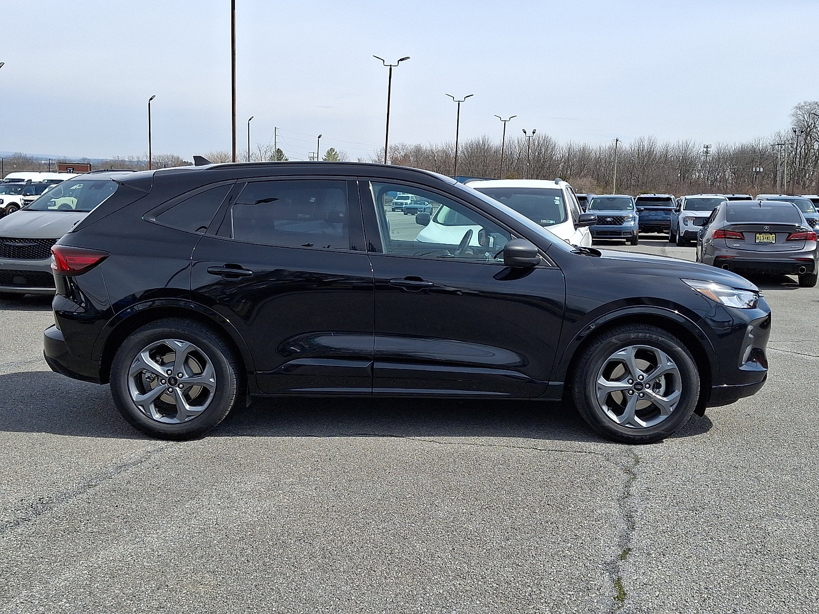 Certified 2024 Ford Escape ST-Line w/ Cold Weather Package FWD image 7