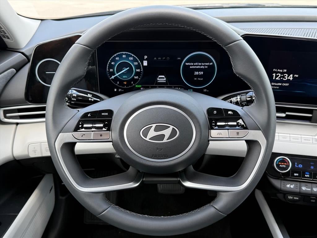 New 2026 Hyundai Elantra Limited FWD image 17