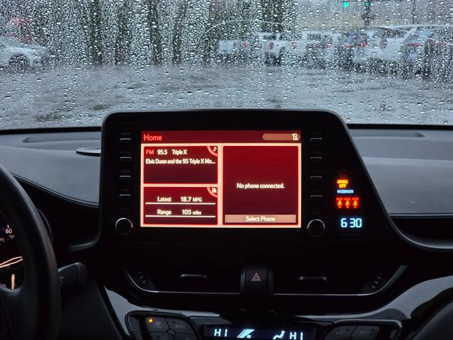 Used 2019 Toyota C-HR LE FWD image 21