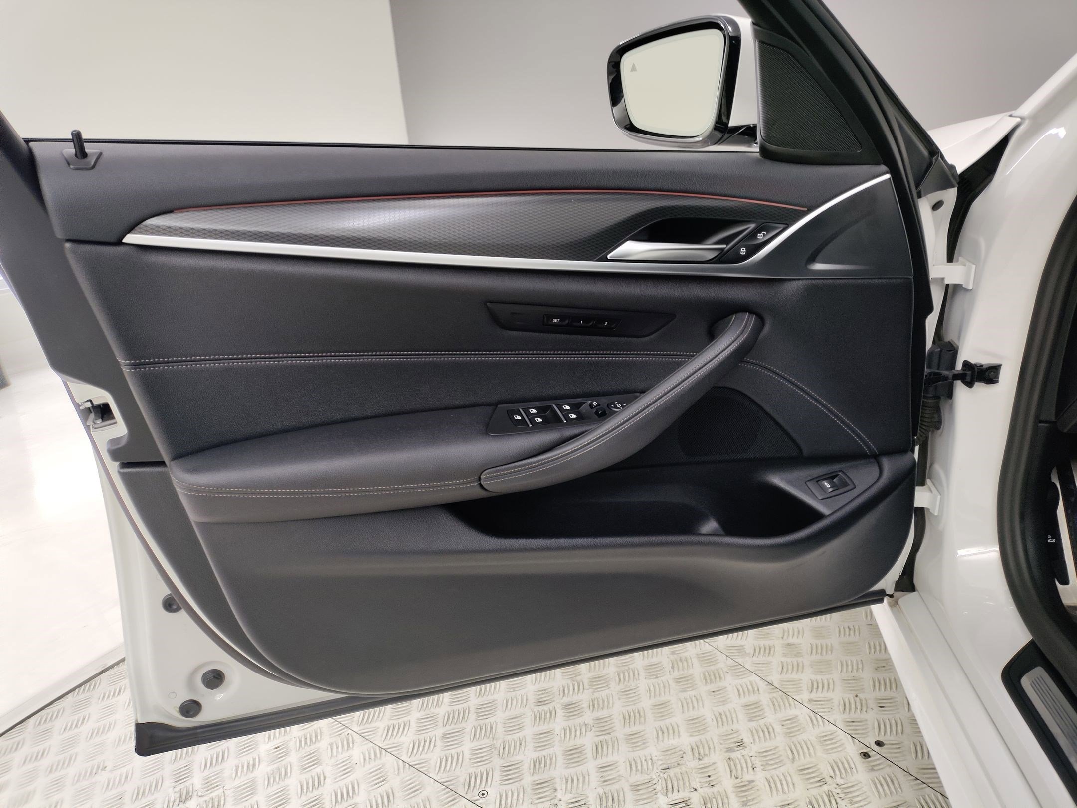 Certified 2023 BMW 540i w/ M Sport Package image 11