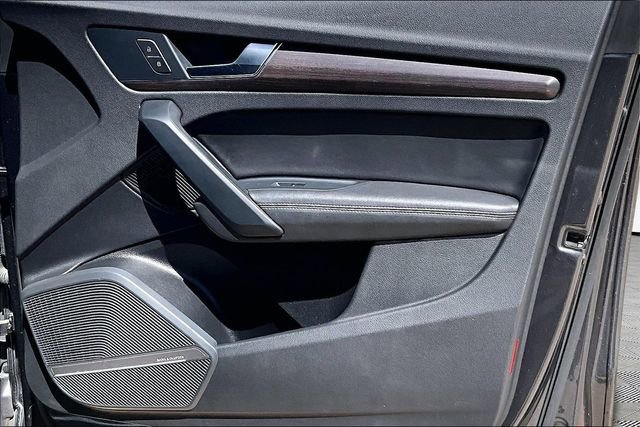 Used 2022 Audi Q5 2.0T Premium Plus w/ Premium Plus Package AWD/4WD image 19