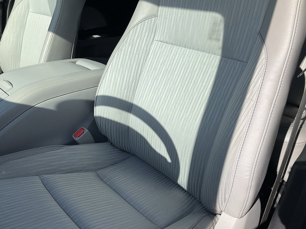 Used 2018 Toyota Highlander Plus image 17