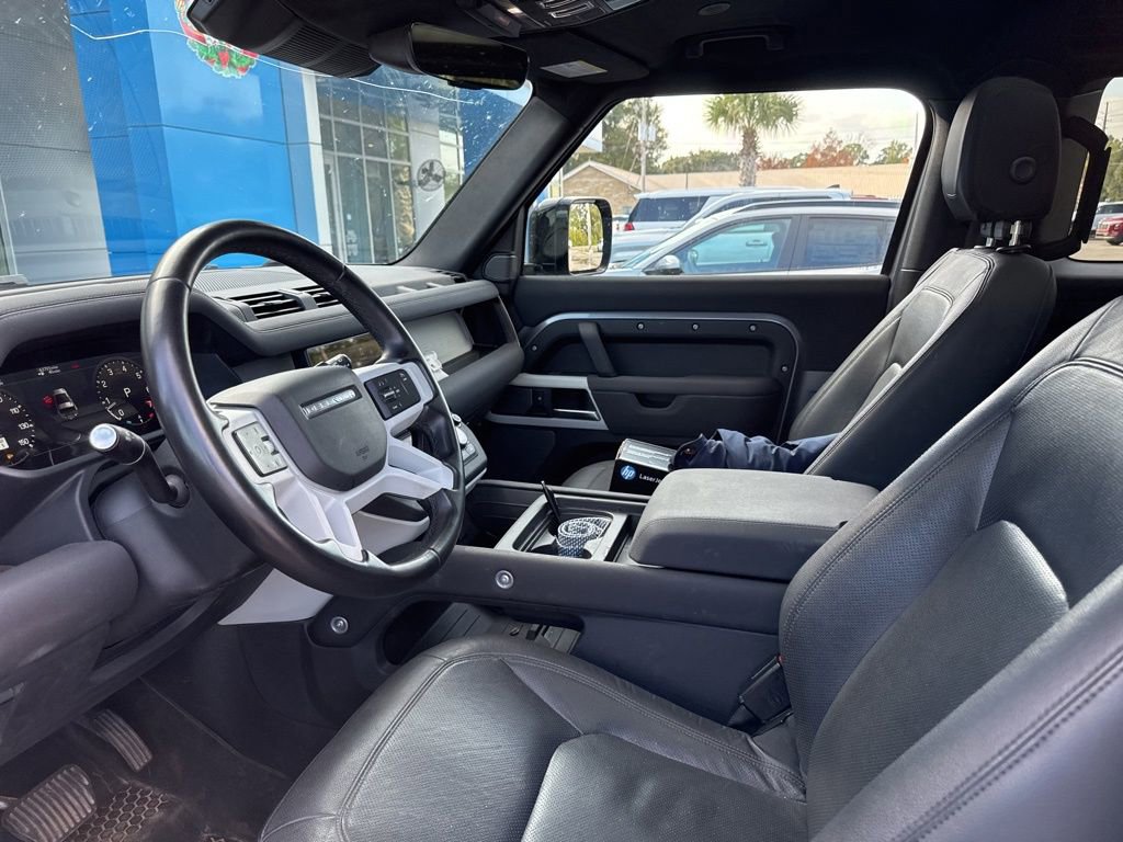 Used 2023 Land Rover Defender 90 S image 43