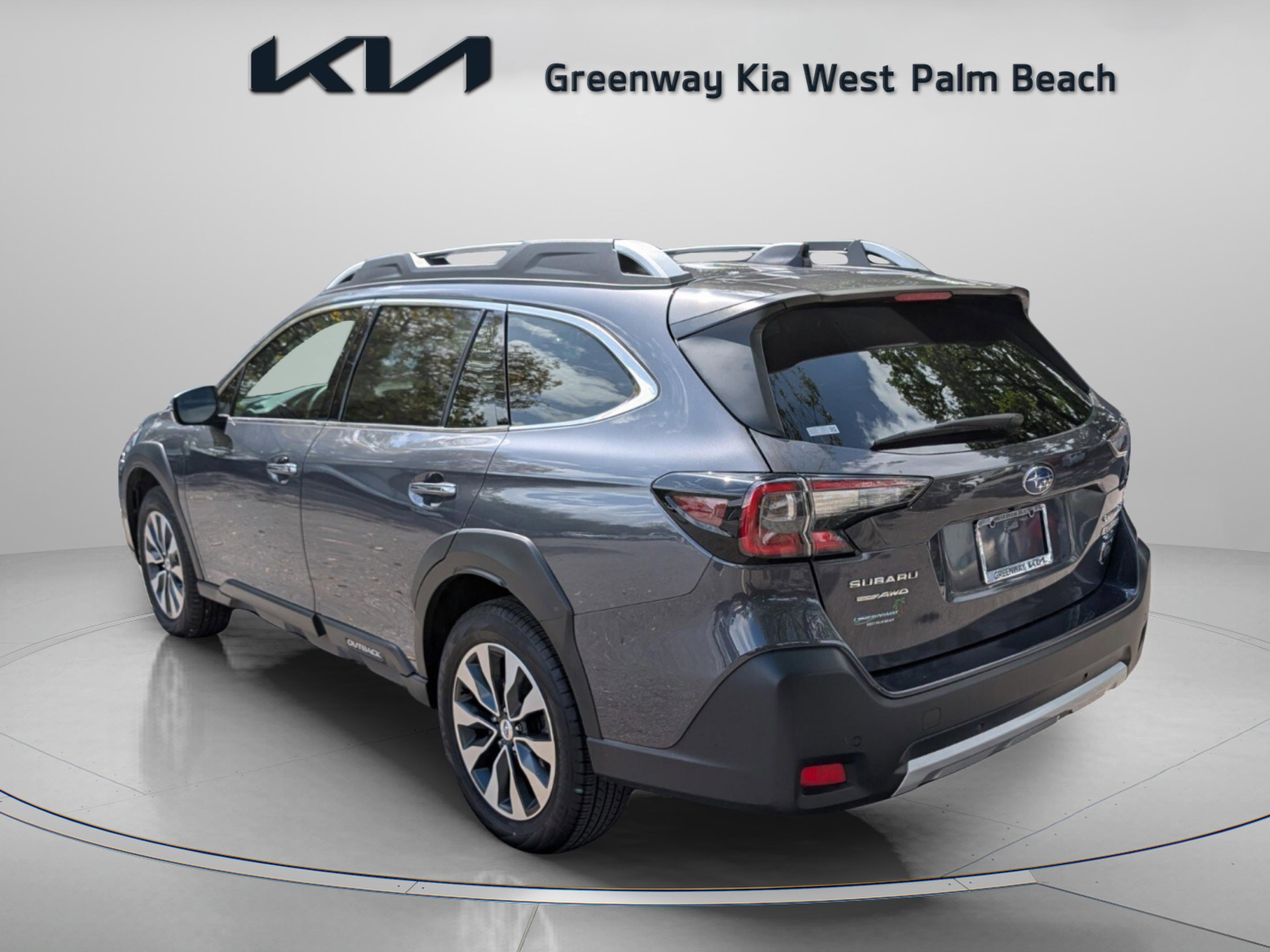 Used 2023 Subaru Outback Touring XT AWD/4WD image 5