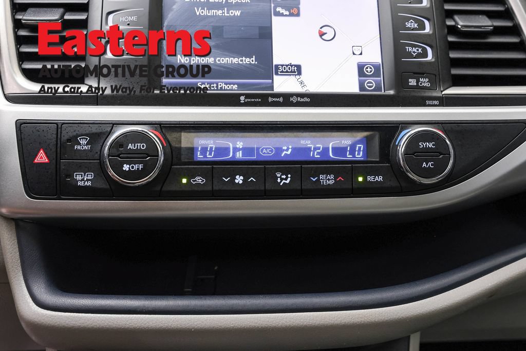 Used 2019 Toyota Highlander XLE AWD/4WD image 20