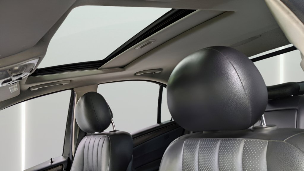 Used 2005 Mercedes-Benz C 320 4MATIC Sedan image 27