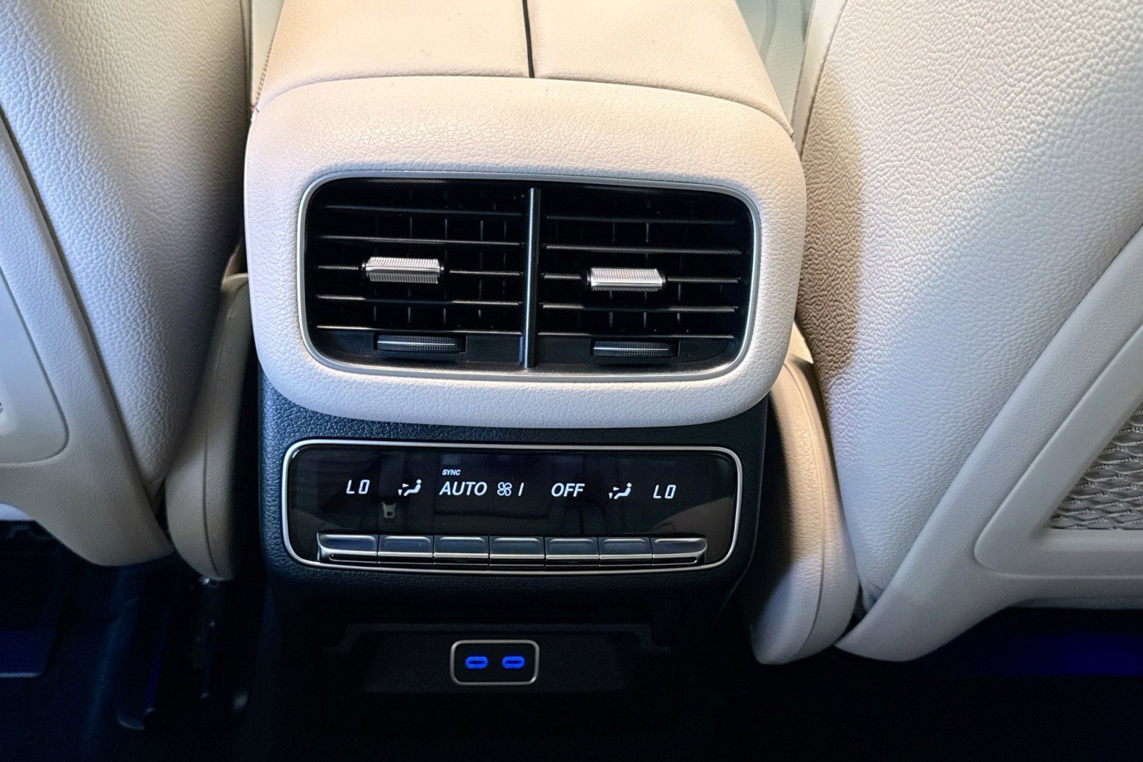 New 2026 Mercedes-Benz GLS 450 4MATIC image 23