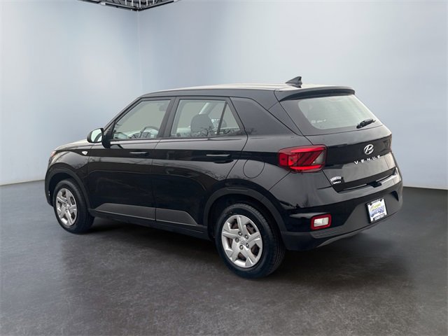 Used 2020 Hyundai Venue SE image 3