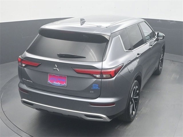 Used 2024 Mitsubishi Outlander SE image 25