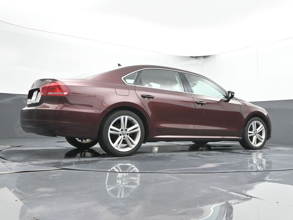 Used 2014 Volkswagen Passat TDI SE FWD image 34