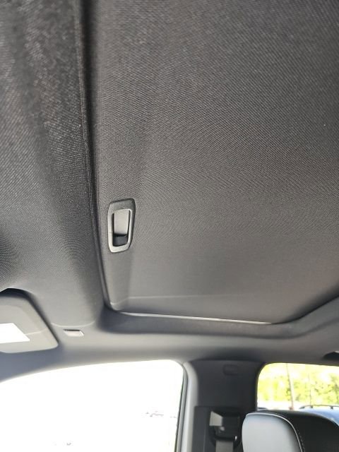 New 2025 GMC Canyon Elevation w/ Convenience Package image 23