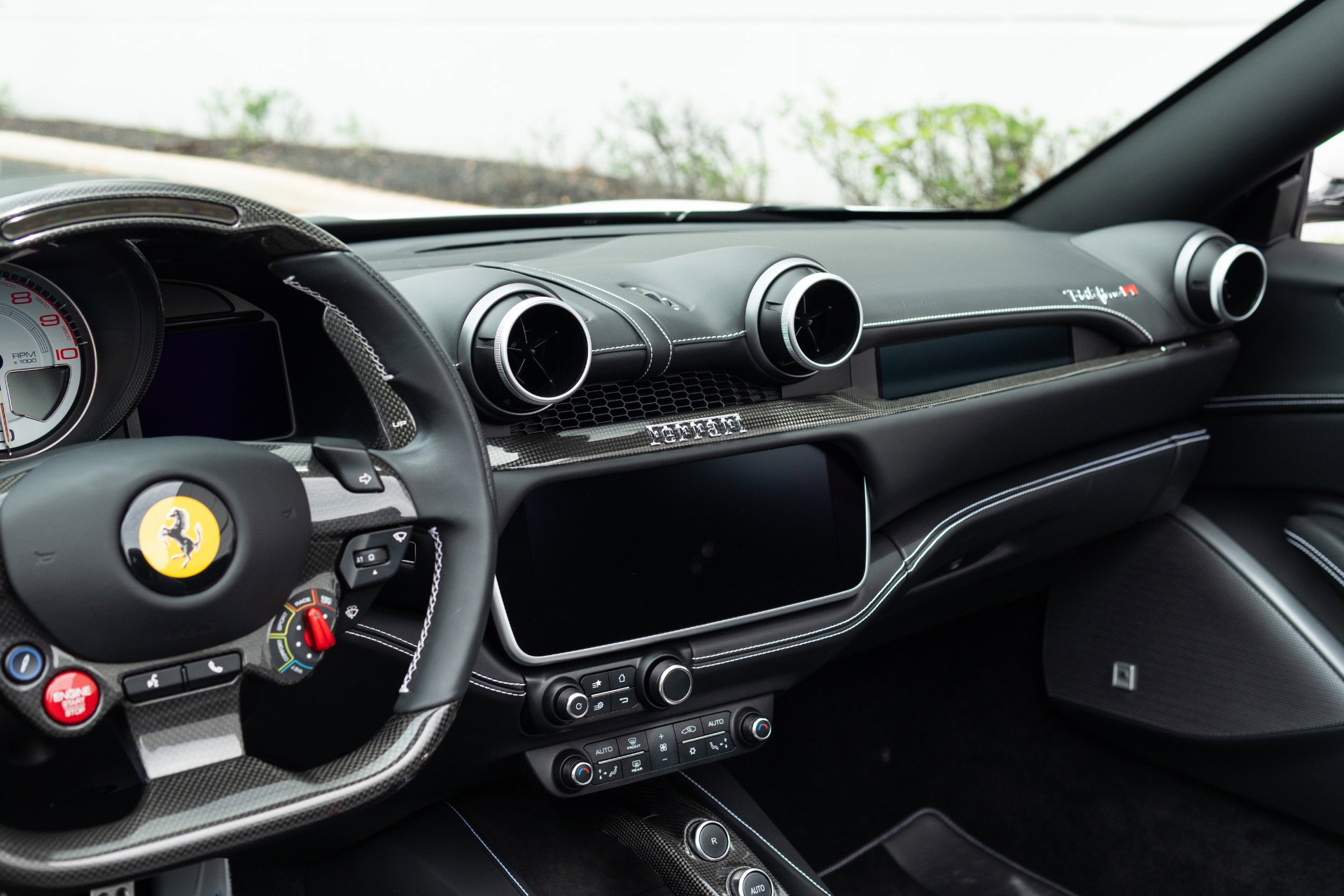 Used 2023 Ferrari Portofino M RWD image 46