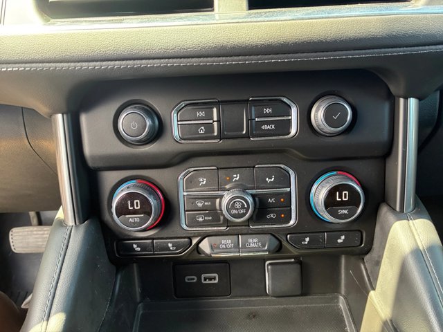 Used 2024 Chevrolet Tahoe Z71 AWD/4WD image 12
