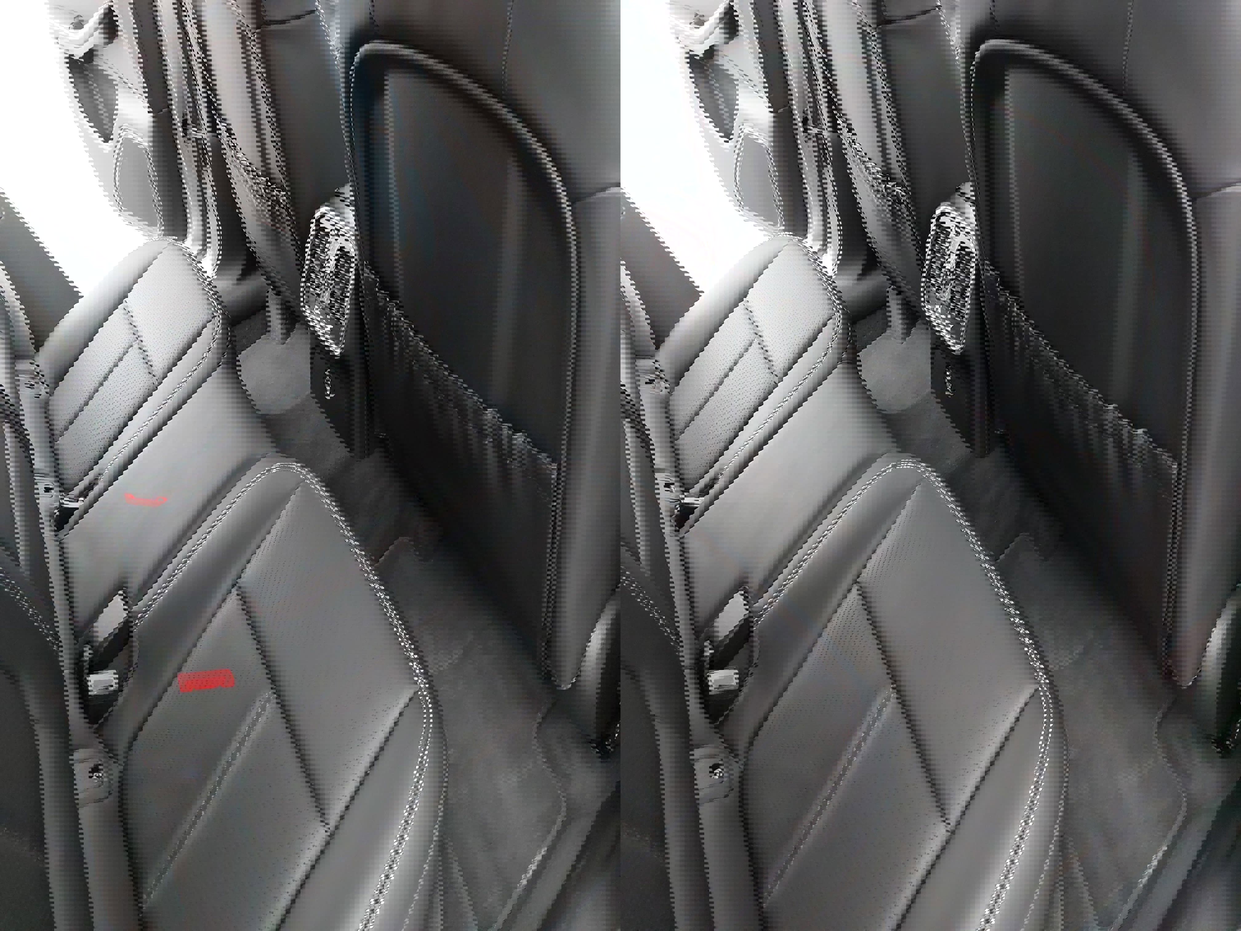 Used 2025 Porsche Macan image 13