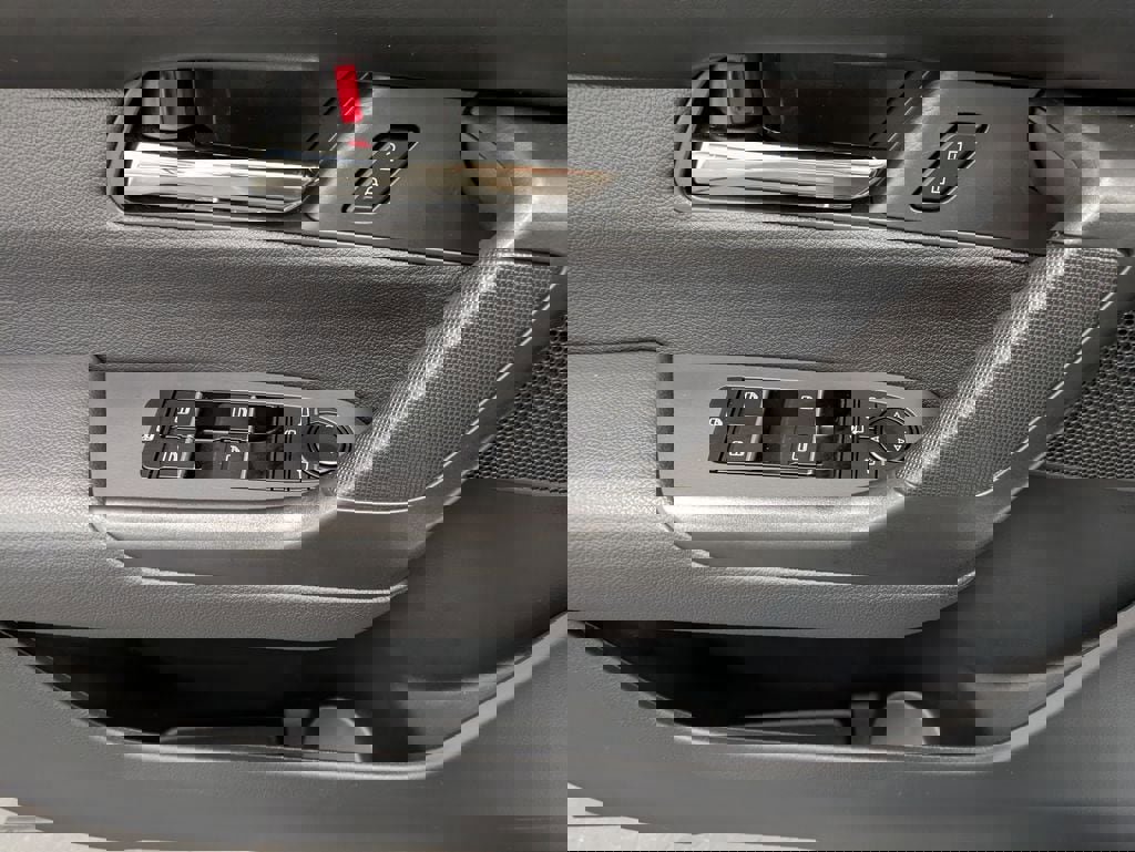 Used 2023 MAZDA CX-50 AWD 2.5 S w/ Cargo Package image 11